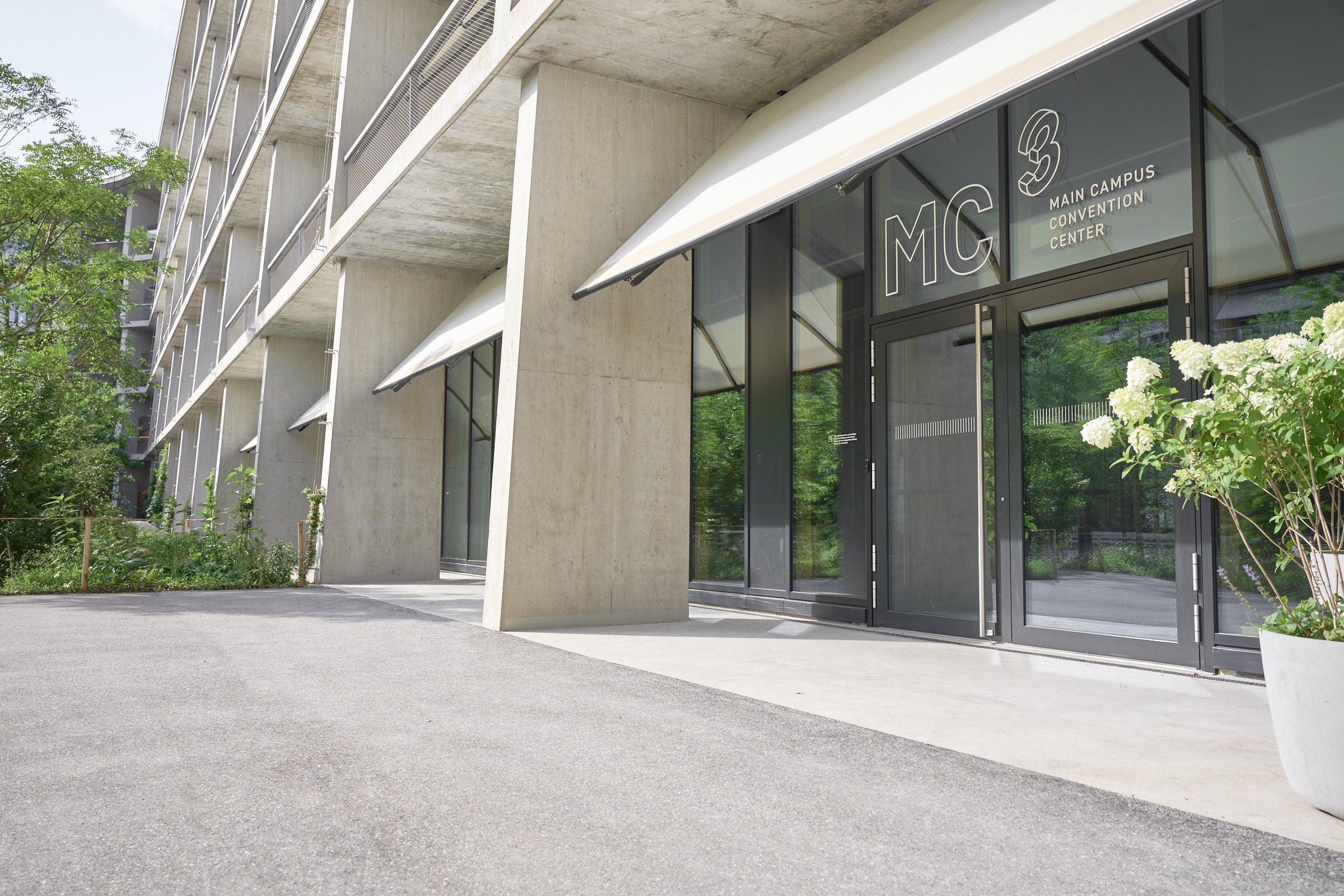 m-c3-entrance